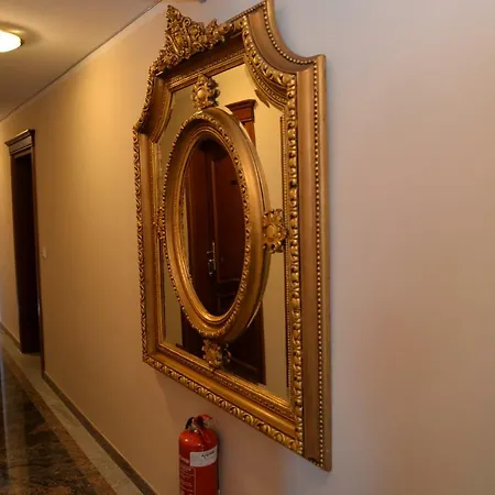 Francesco Guest house *