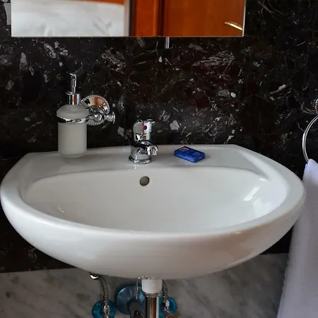 Francesco Guest house